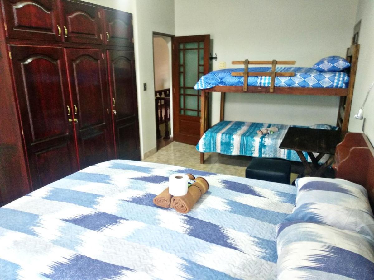 Bed and Breakfast Residencial Moroni - Alojamiento En Cochabamba Zewnętrze zdjęcie