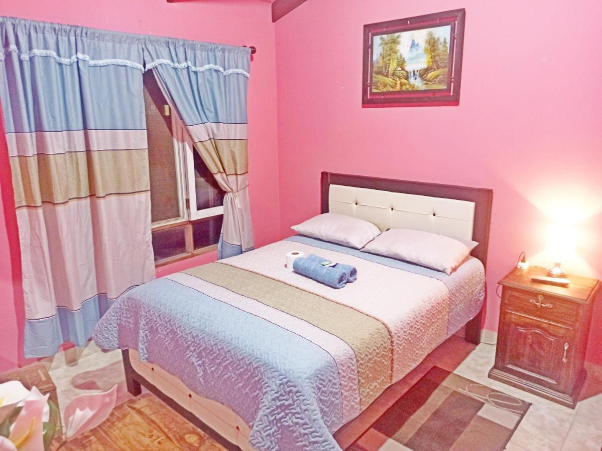 Bed and Breakfast Residencial Moroni - Alojamiento En Cochabamba Zewnętrze zdjęcie