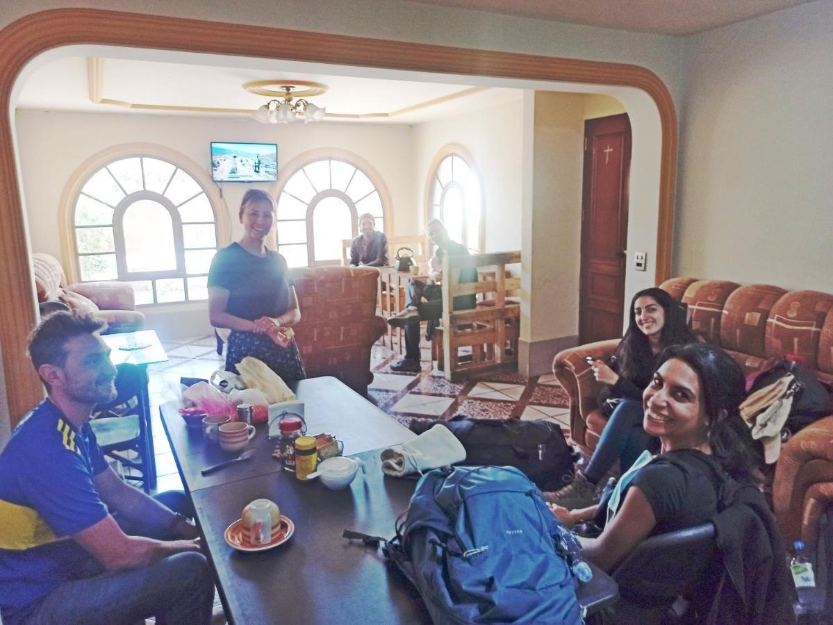 Bed and Breakfast Residencial Moroni - Alojamiento En Cochabamba Zewnętrze zdjęcie