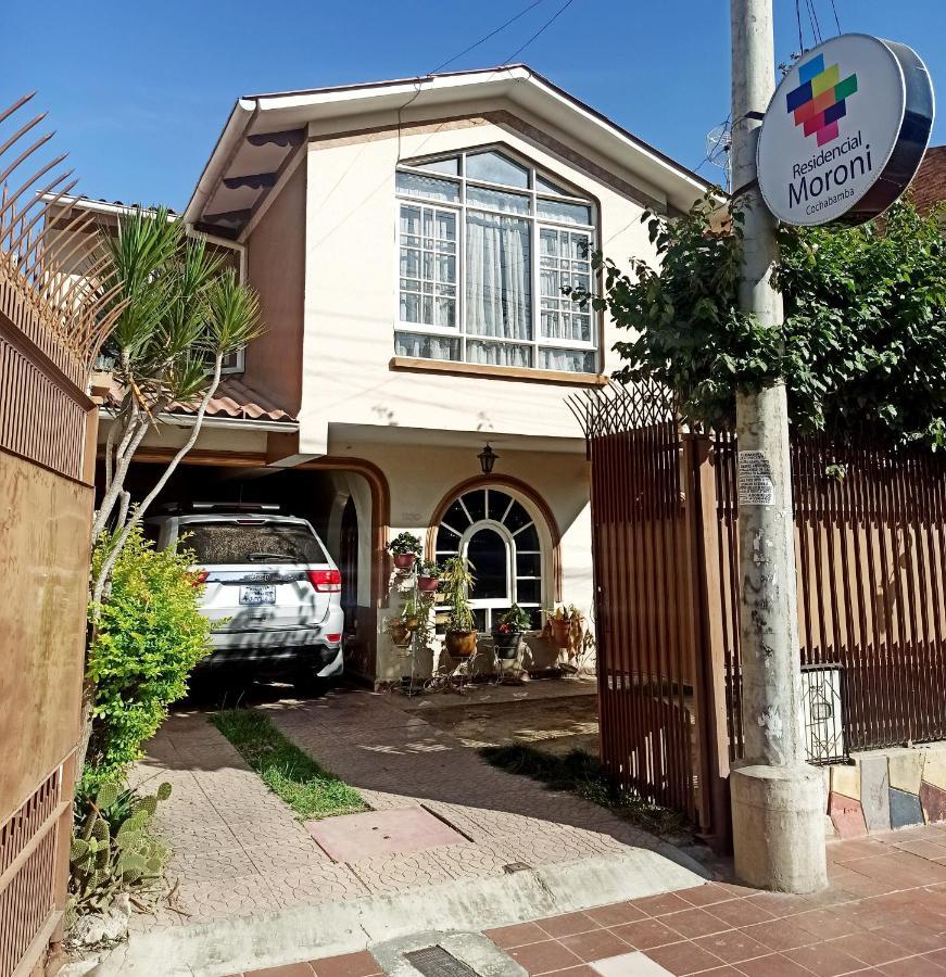 Bed and Breakfast Residencial Moroni - Alojamiento En Cochabamba Zewnętrze zdjęcie
