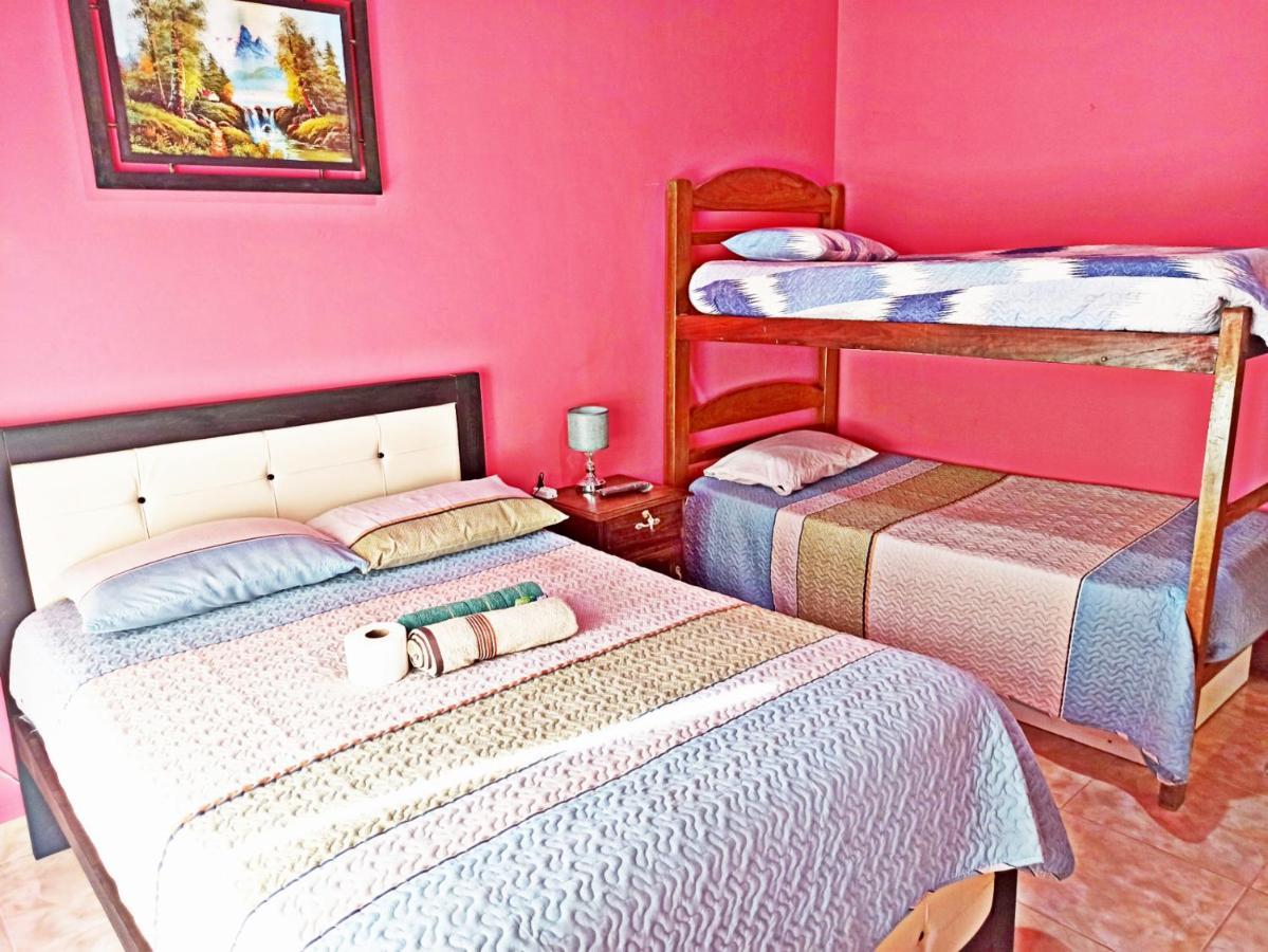 Bed and Breakfast Residencial Moroni - Alojamiento En Cochabamba Zewnętrze zdjęcie